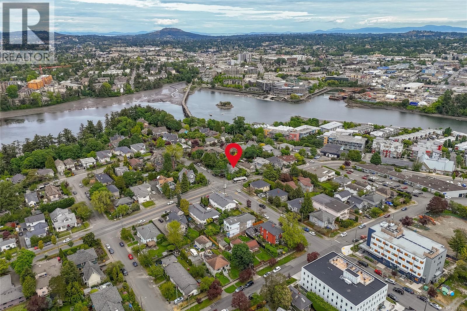 225 Skinner St SE - 9