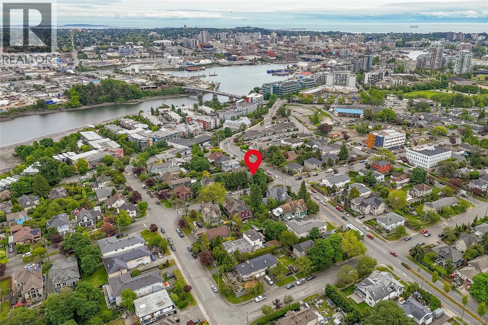 225 Skinner St SE - 10