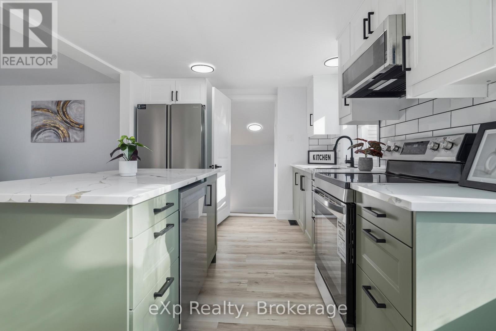 192 WILLIAM STREET W - 24