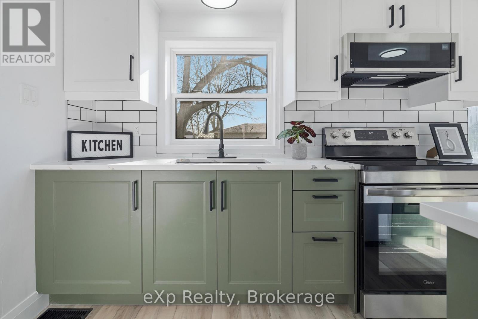 192 WILLIAM STREET W - 26