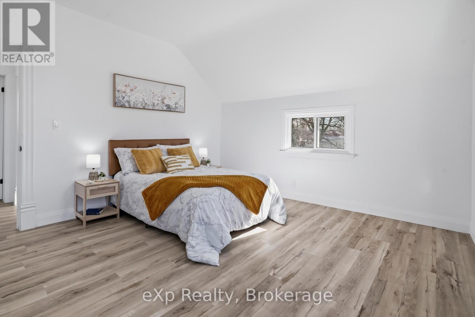 192 WILLIAM STREET W - 31