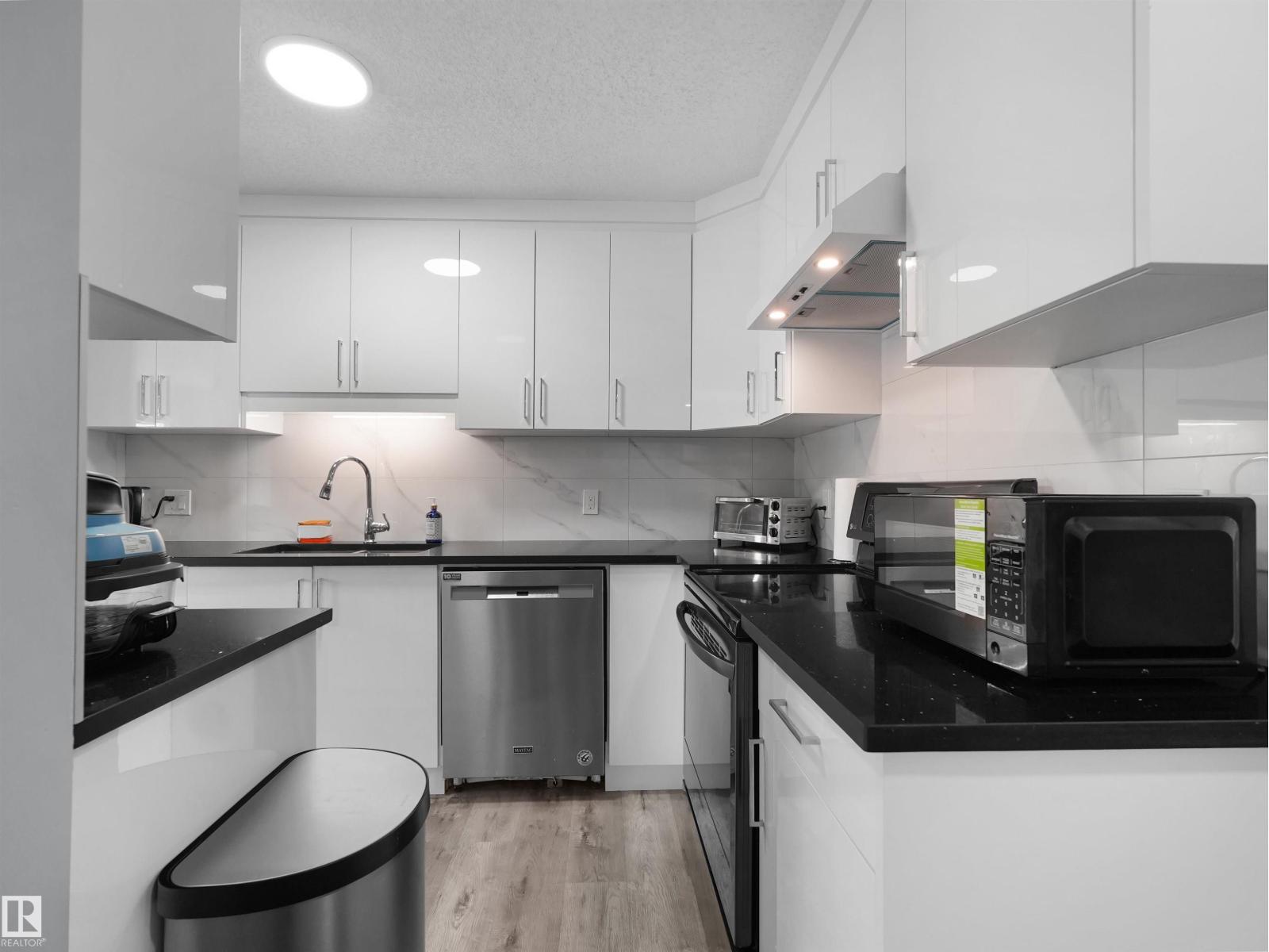 #25 501 YOUVILLE DR E NW - 13
