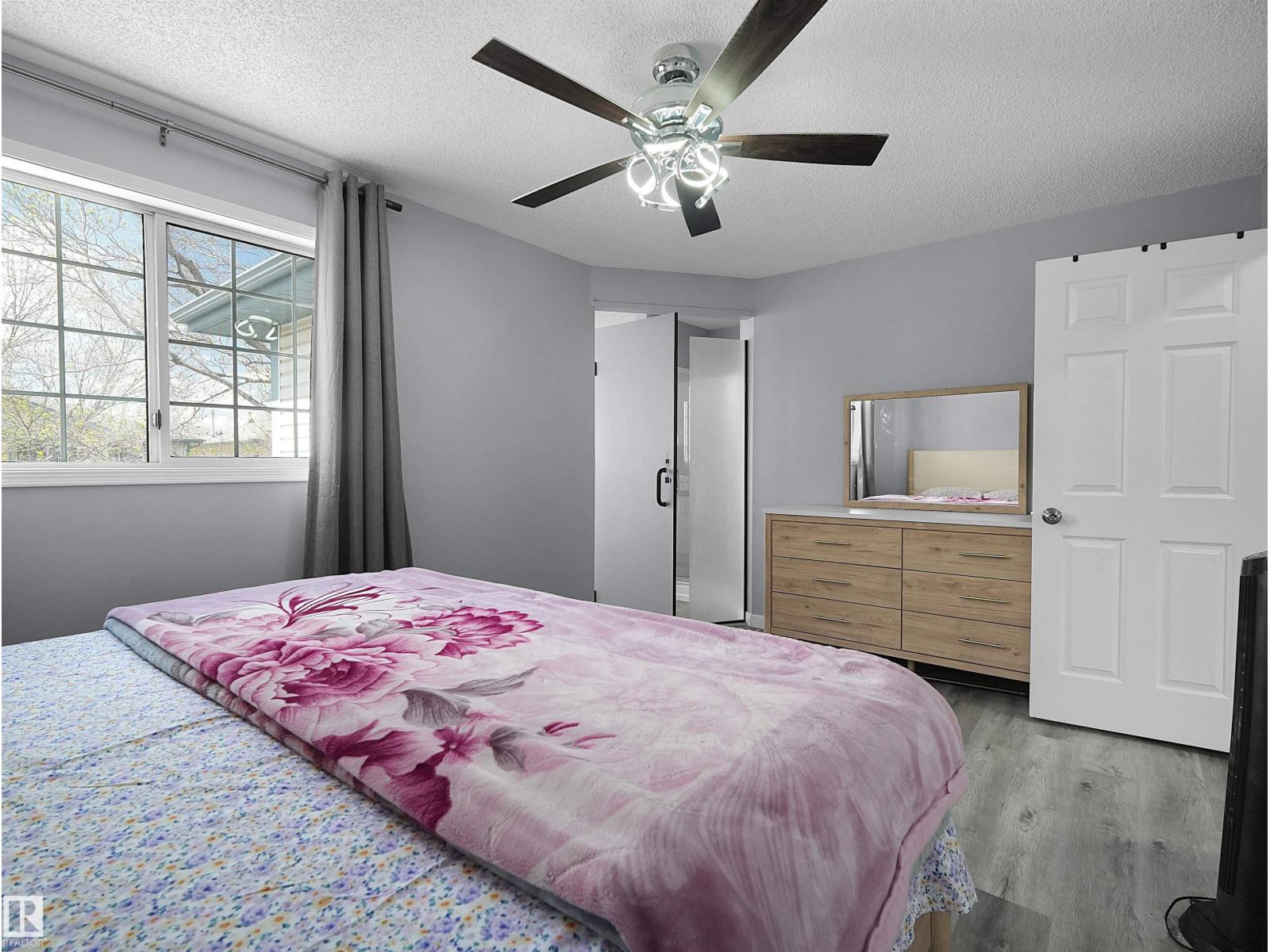 #25 501 YOUVILLE DR E NW - 25