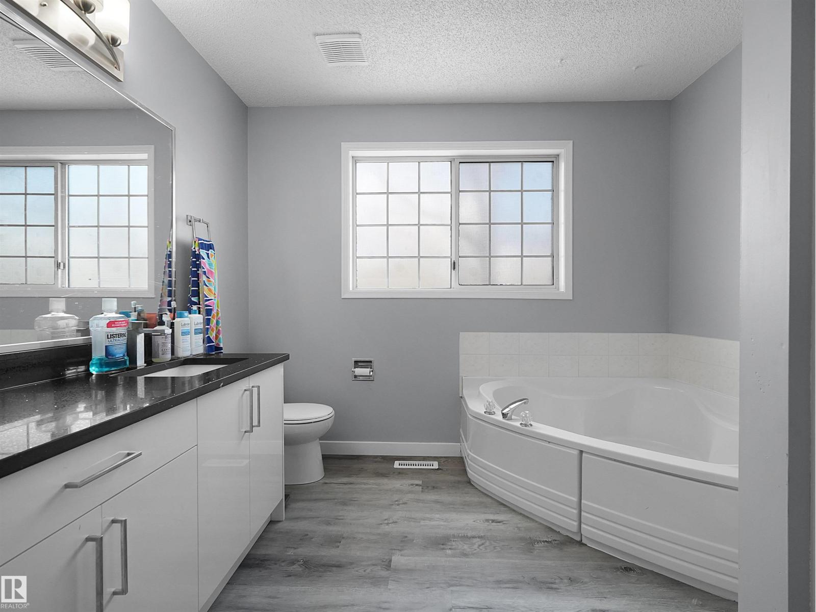 #25 501 YOUVILLE DR E NW - 26