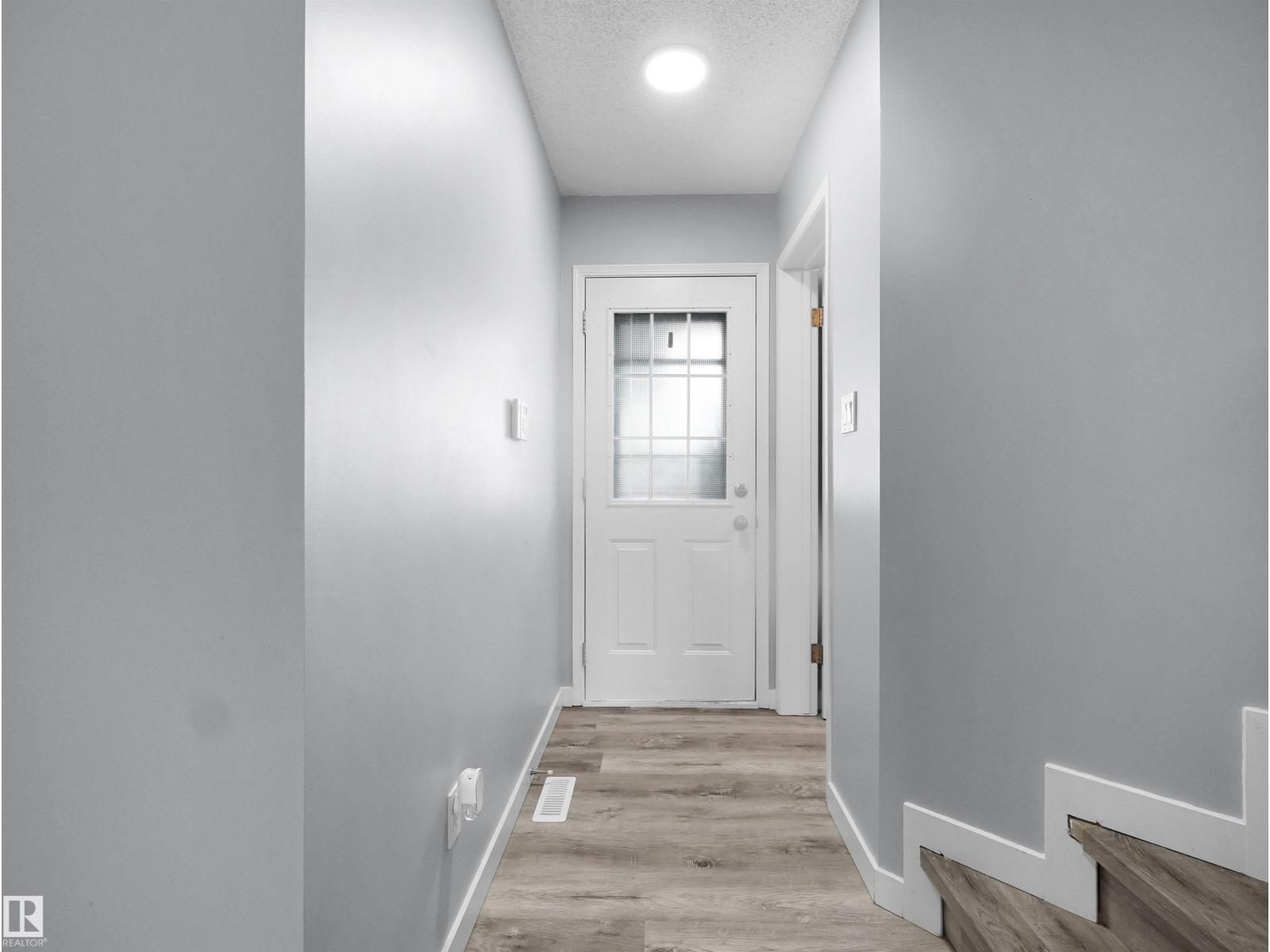 #25 501 YOUVILLE DR E NW - 4