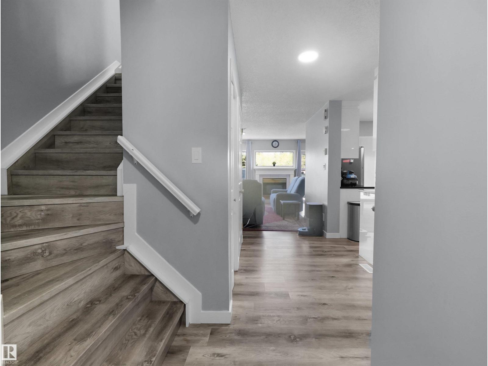 #25 501 YOUVILLE DR E NW - 6