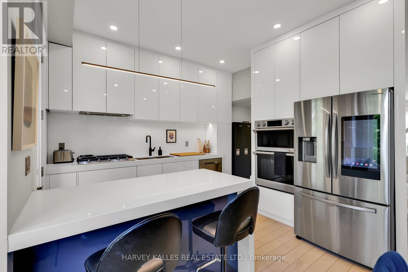 35 WILMINGTON AVENUE - 15