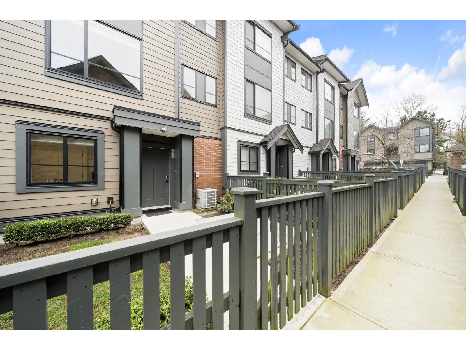 37 19897 75A AVENUE, Langley
