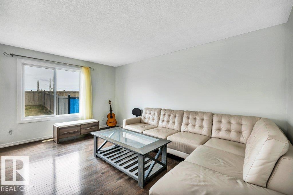 2813 18A AV NW - 10