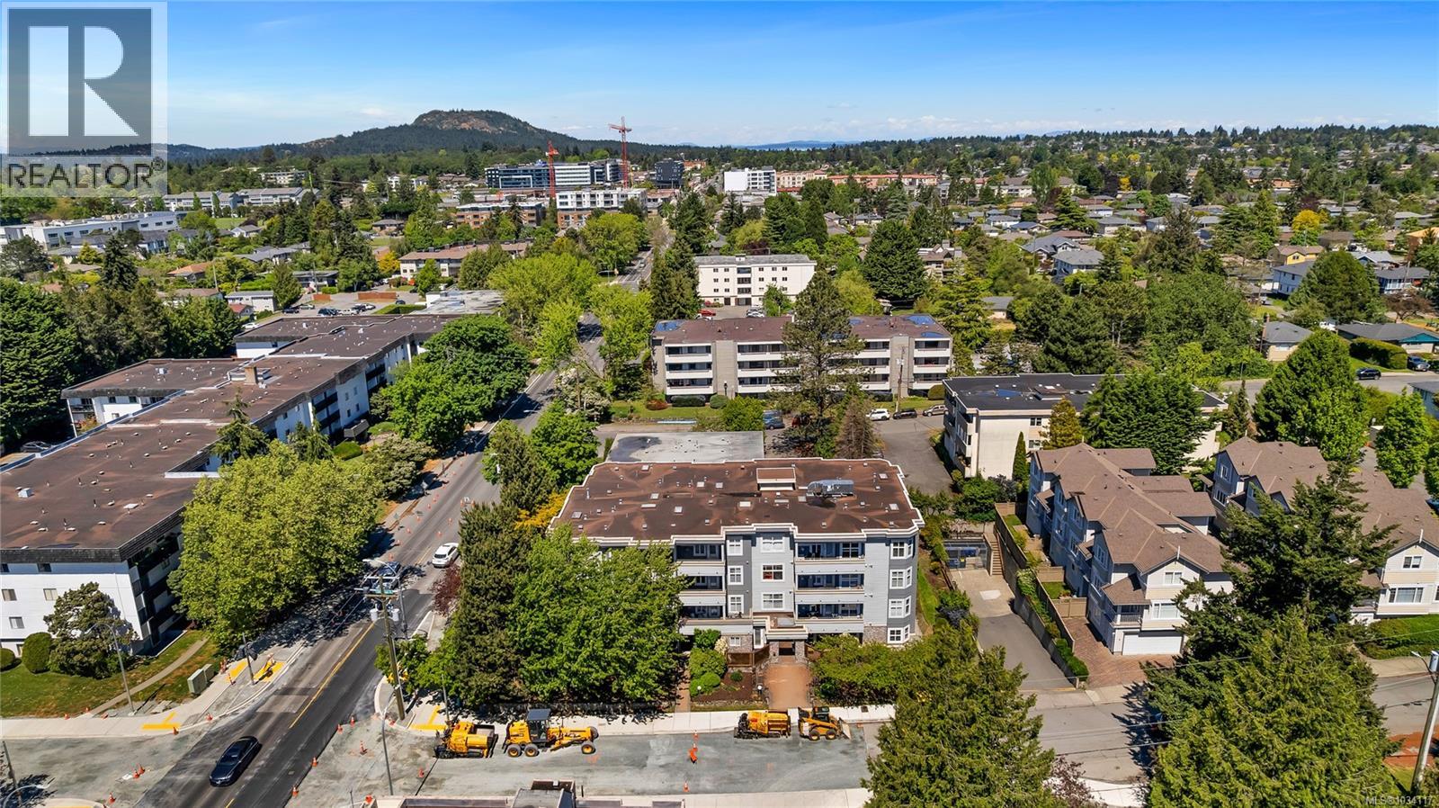 104 1580 Christmas Avenue, Saanich