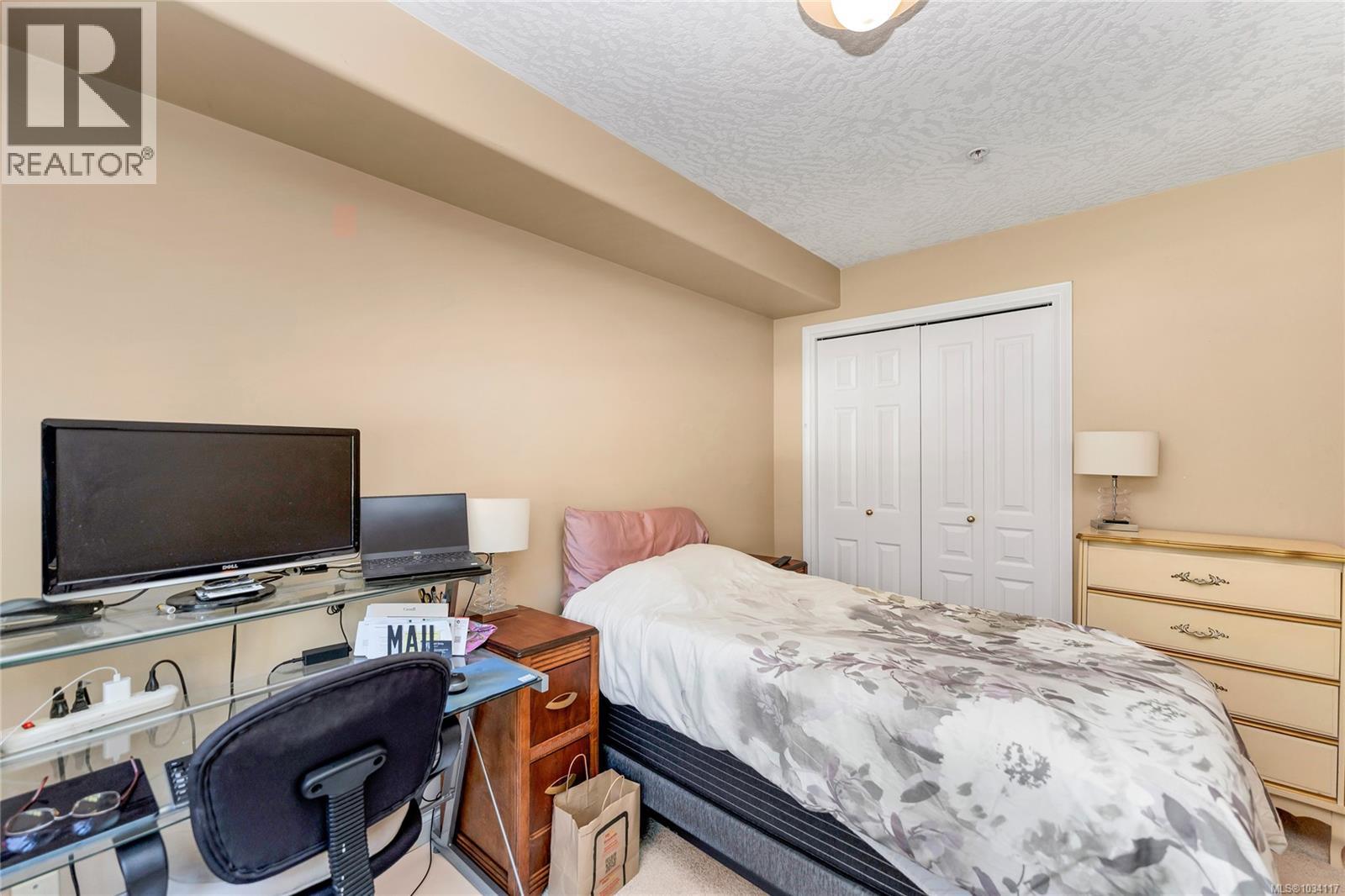 104 1580 Christmas Avenue, Saanich