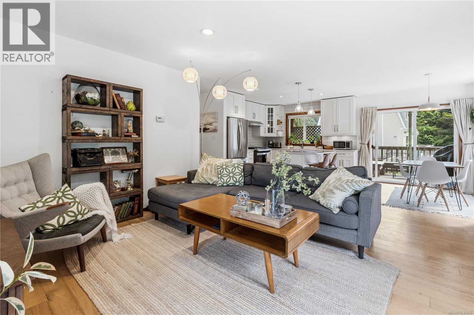 75 Sutton Rd, Ucluelet