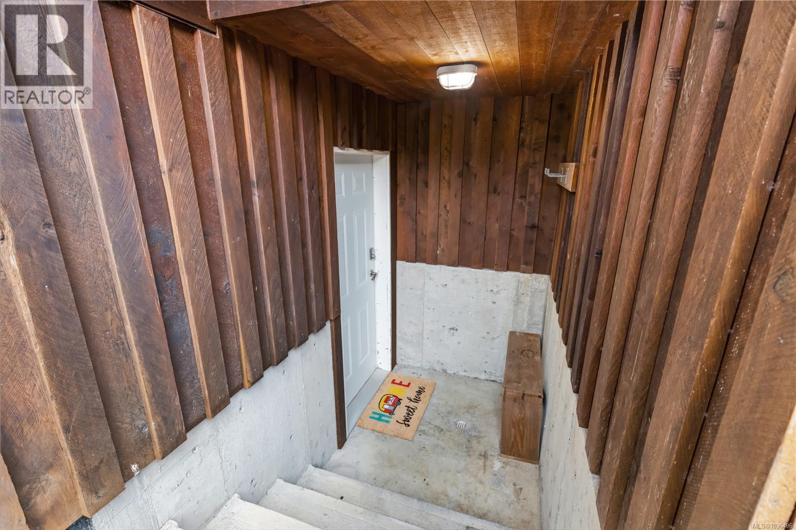 75 Sutton Rd, Ucluelet