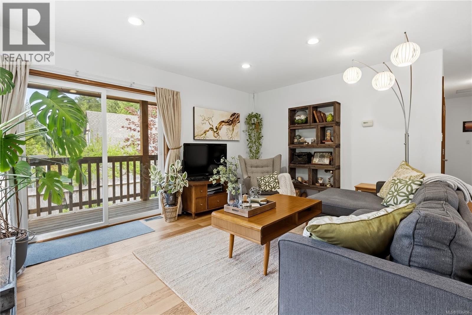 75 Sutton Rd, Ucluelet