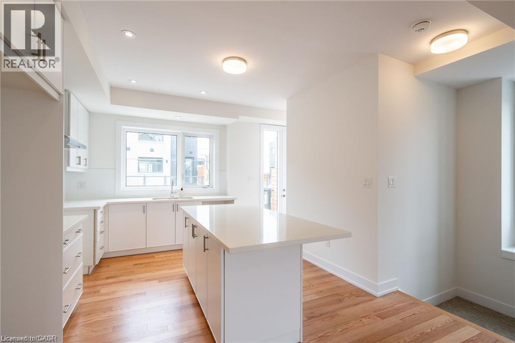 2273 TURNBERRY Road Unit# 47, Burlington, Ontario, L7M2B2 — Photo 7