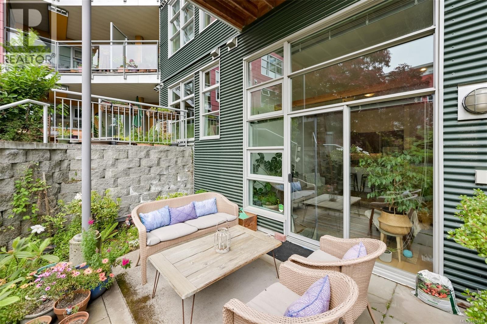107 797 Tyee Road, Victoria