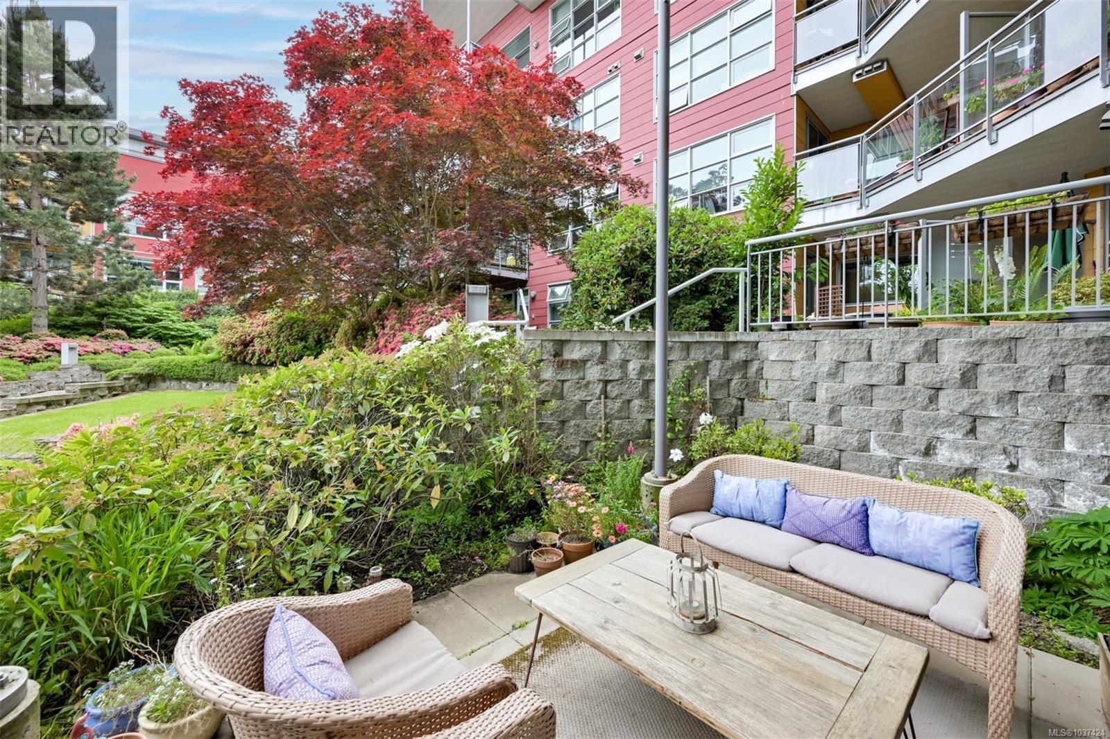 107 797 Tyee Road, Victoria