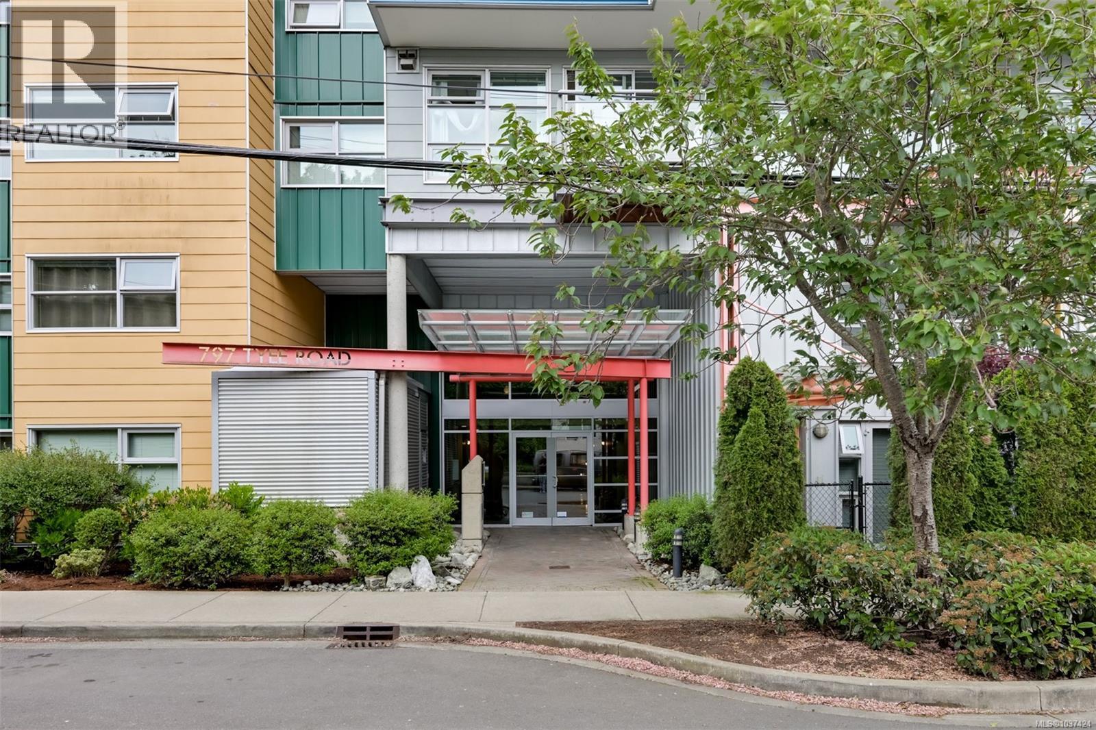 107 797 Tyee Road, Victoria