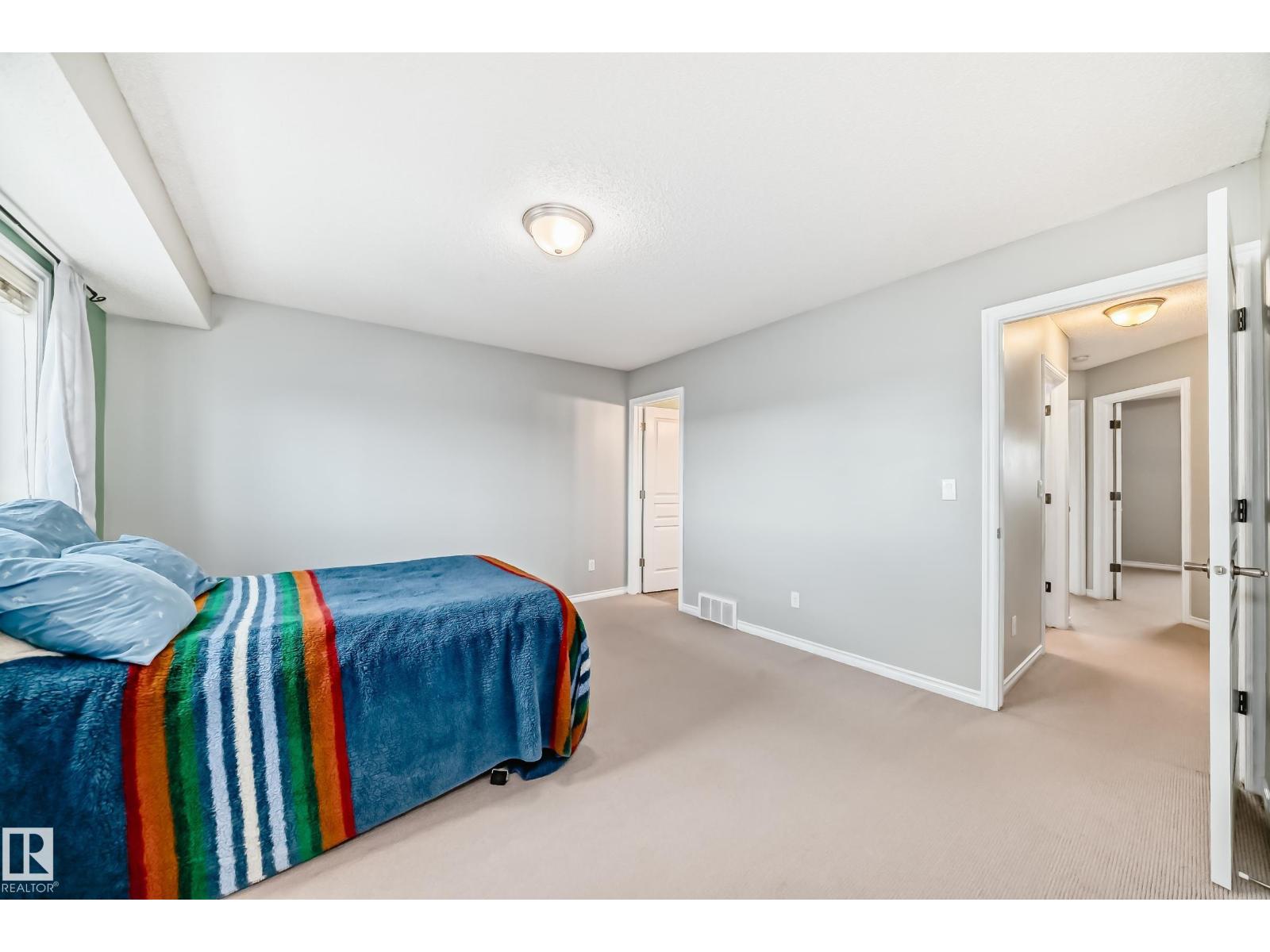 #105 13825 155 AV NW - 23