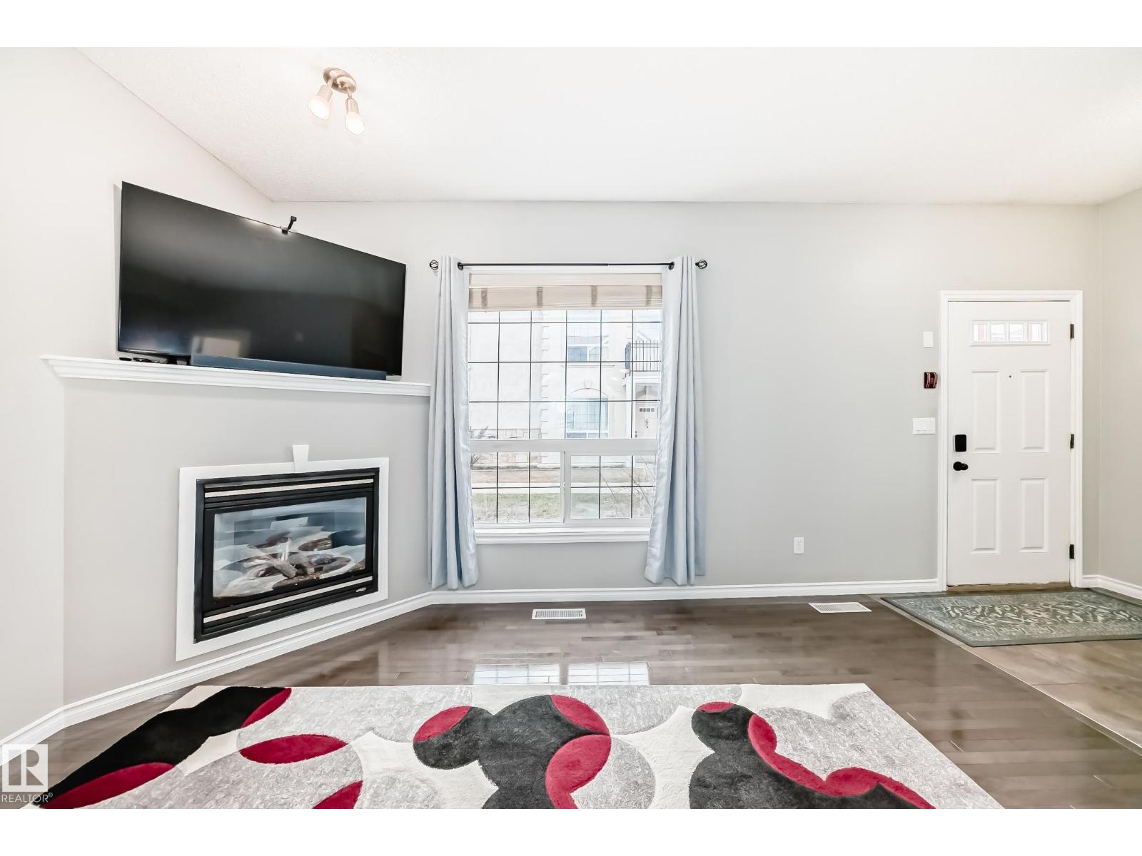 #105 13825 155 AV NW - 8