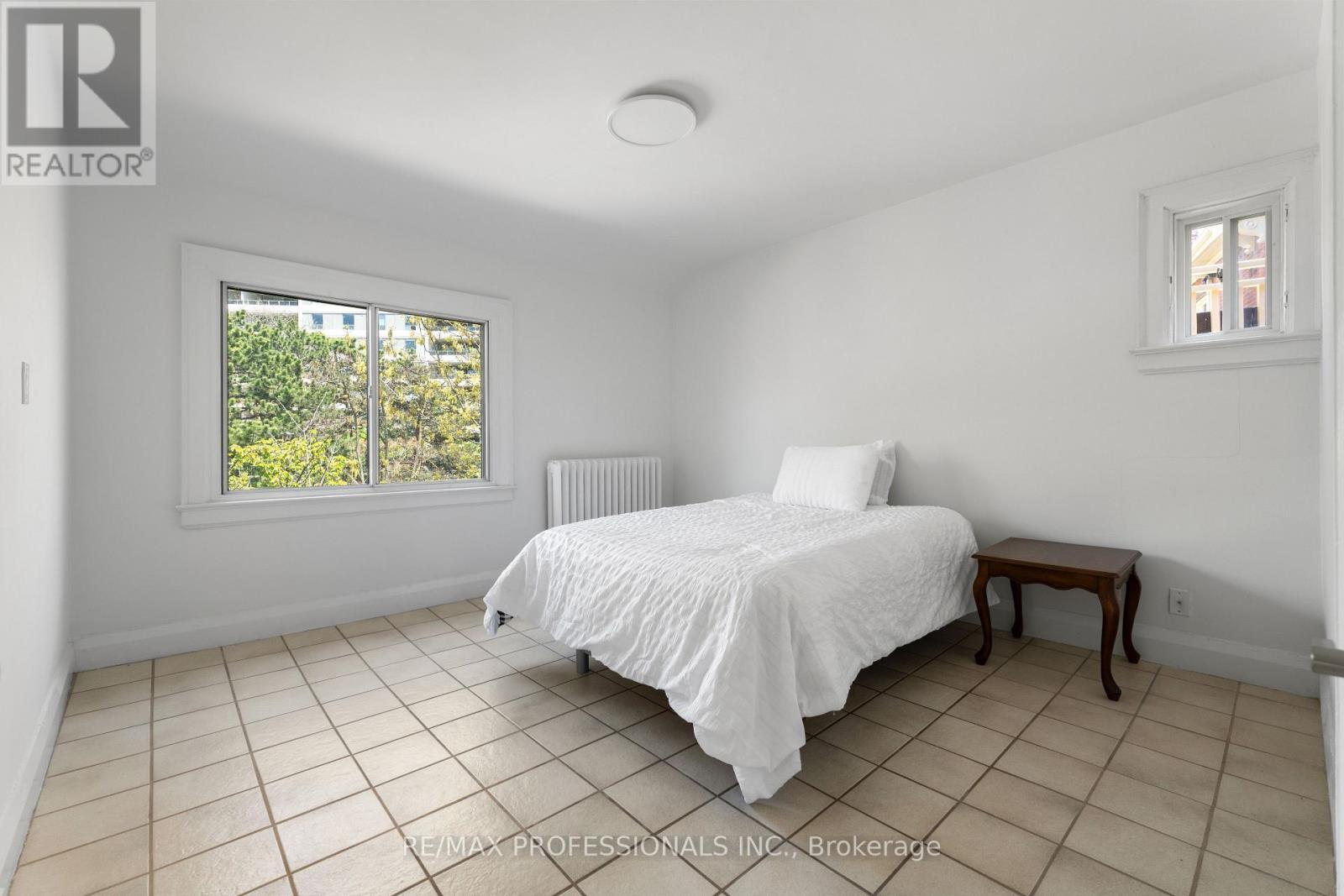36 GOTHIC AVENUE - 19