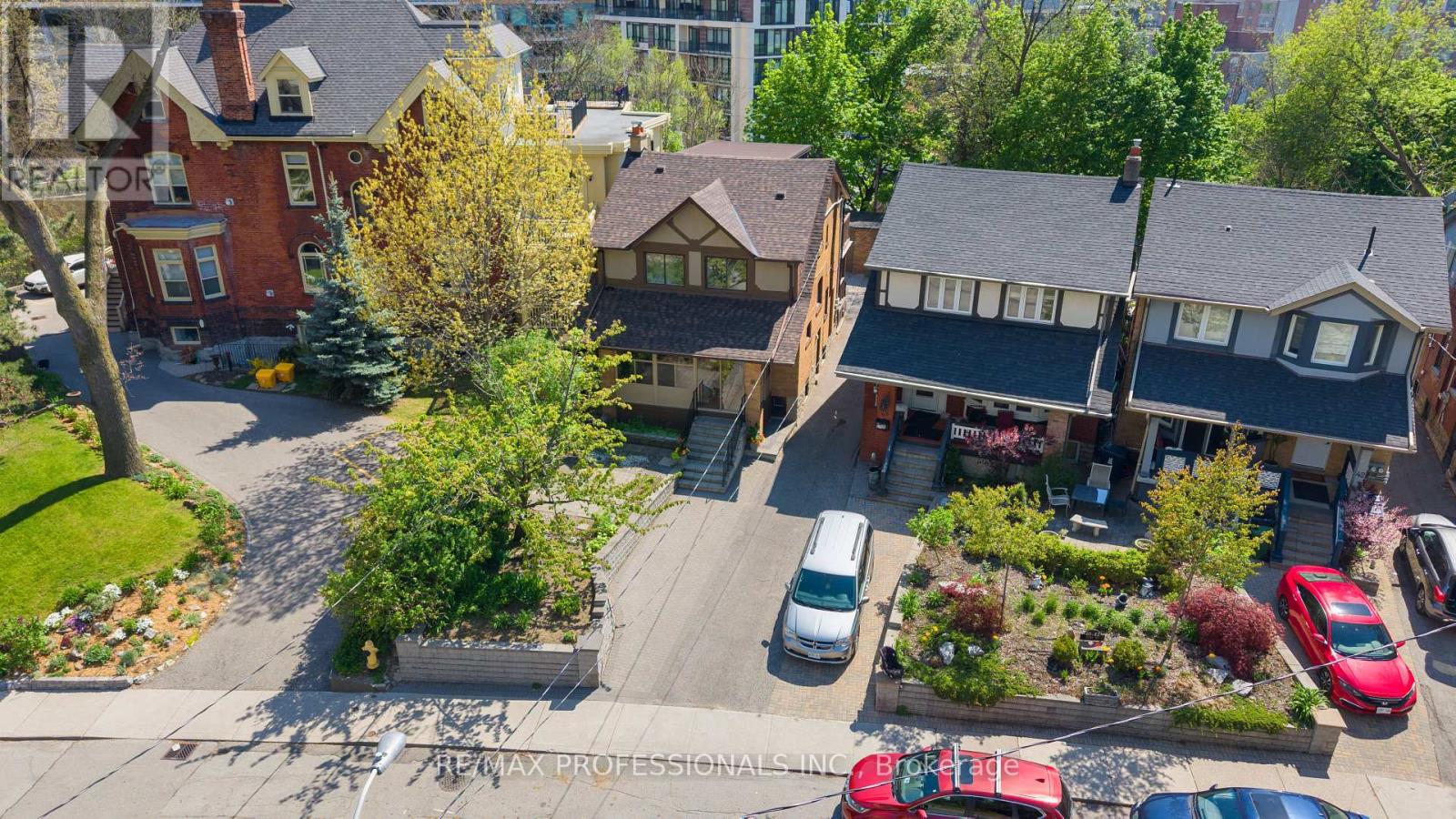 36 GOTHIC AVENUE - 41