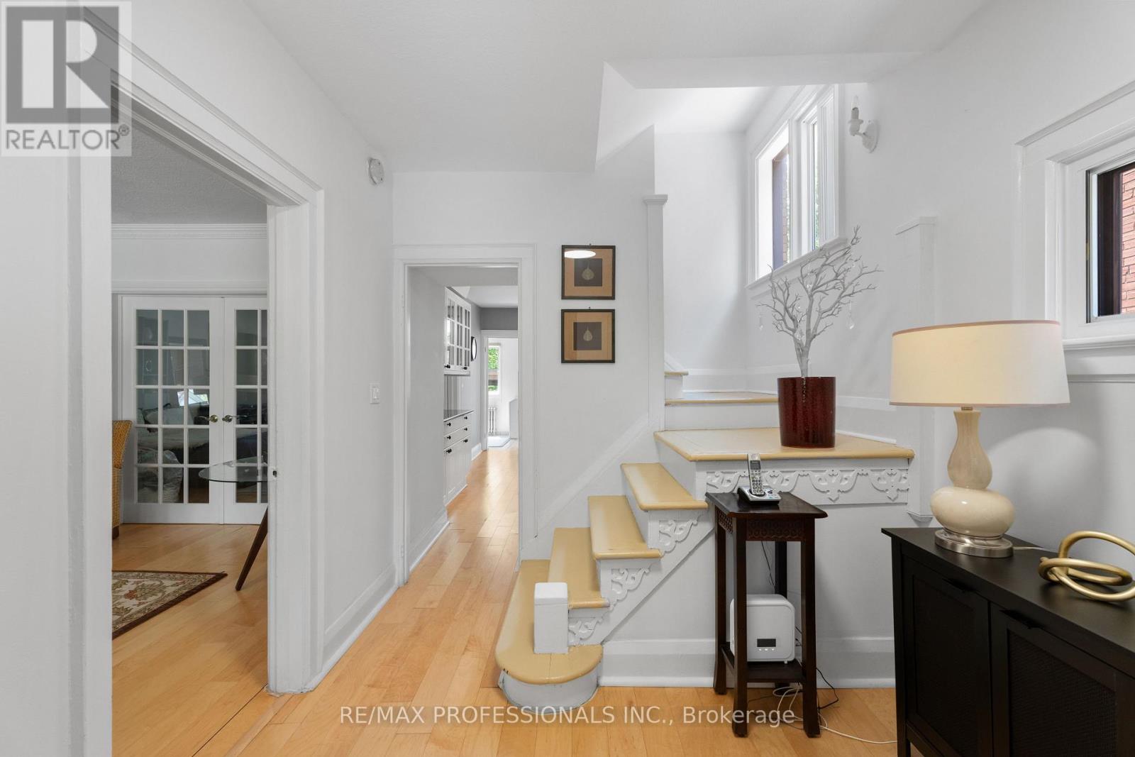 36 GOTHIC AVENUE - 6