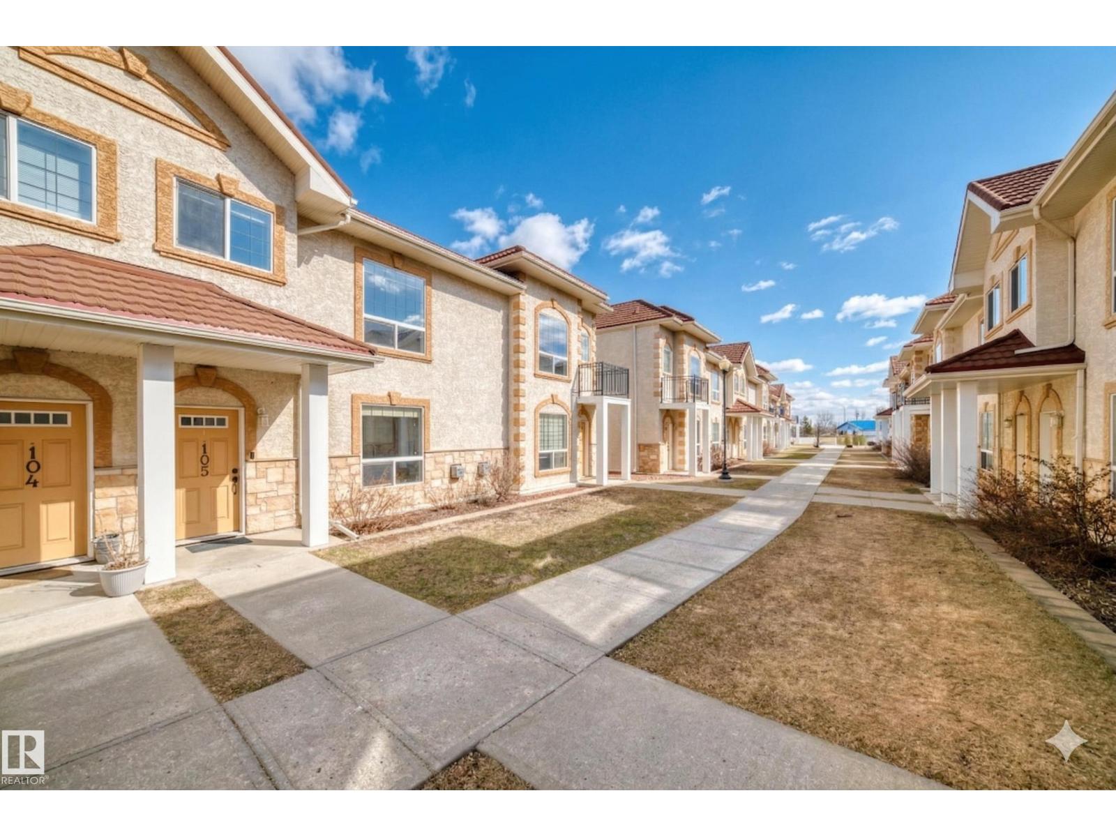 #105 13825 155 AV NW - 3