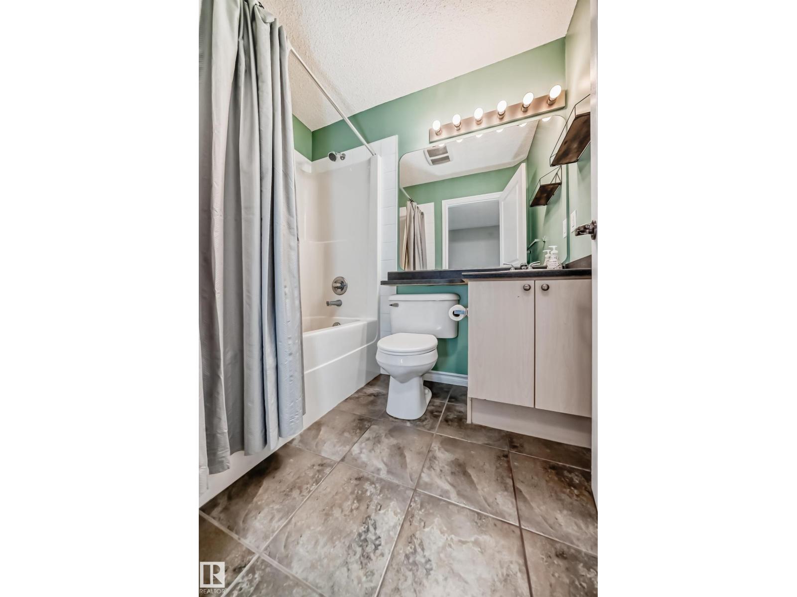 #105 13825 155 AV NW - 32