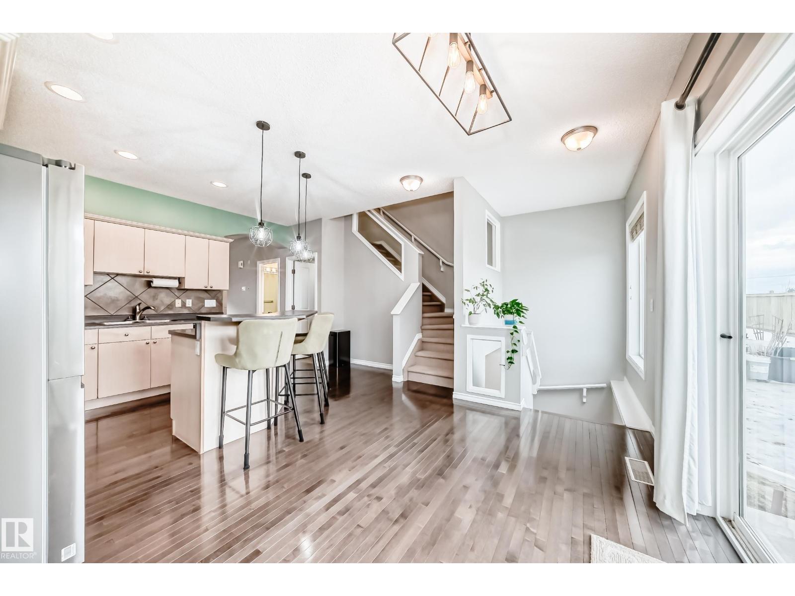 #105 13825 155 AV NW - 18