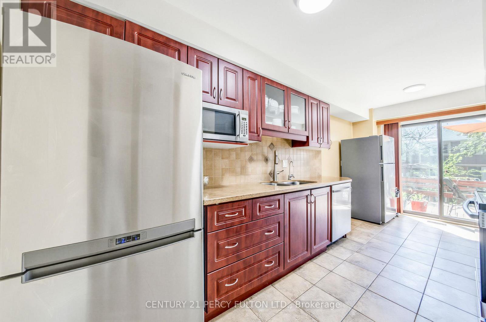 49 CROACH CRESCENT - 16