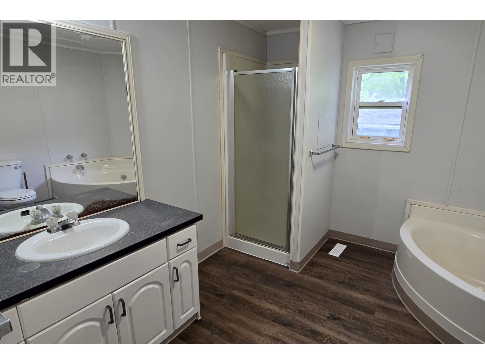 #38 654 NORTH FRASER DRIVE - 14