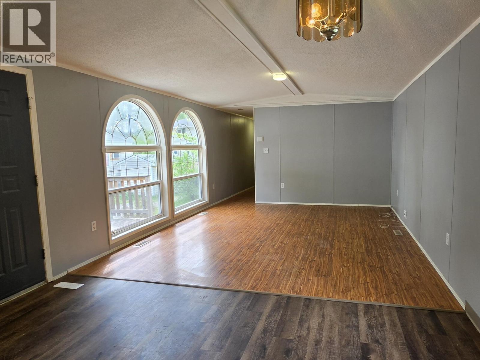 #38 654 NORTH FRASER DRIVE - 5