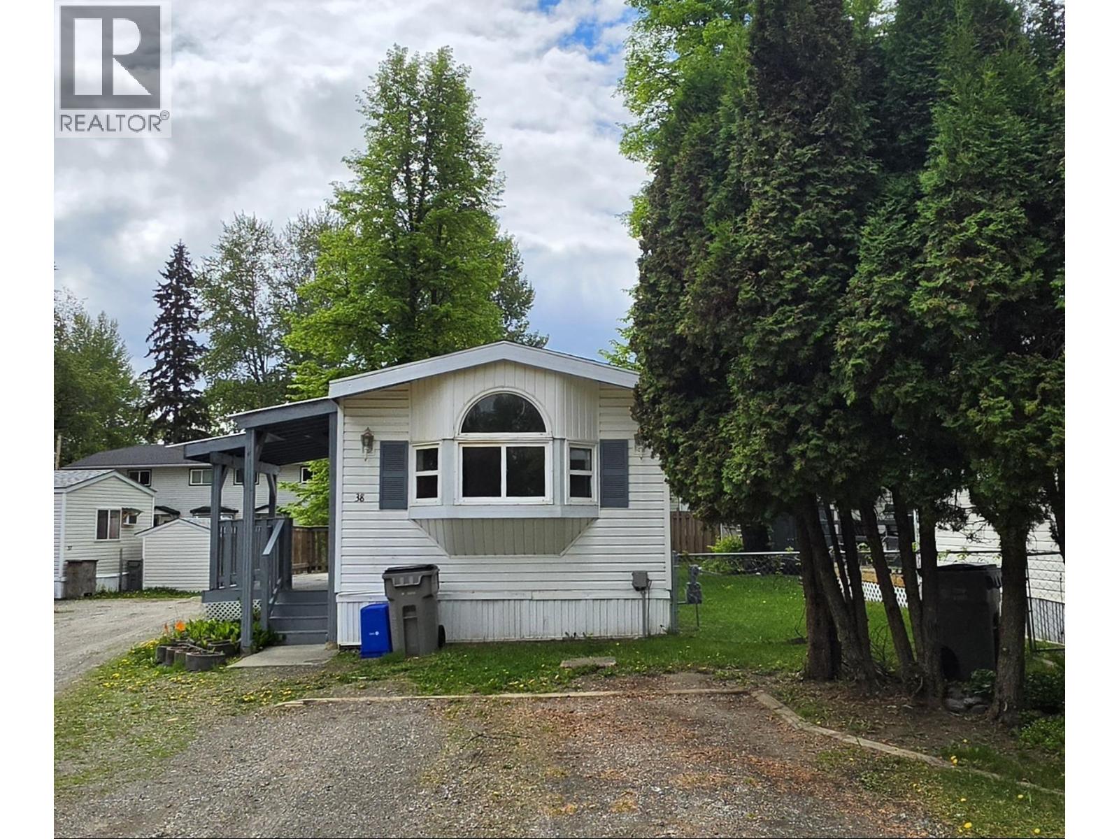 #38 654 NORTH FRASER DRIVE - 2