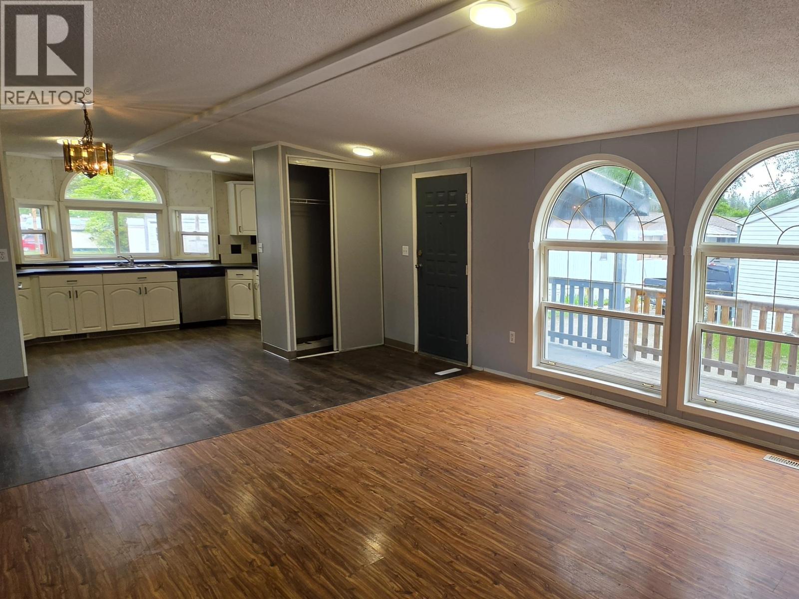 #38 654 NORTH FRASER DRIVE - 7