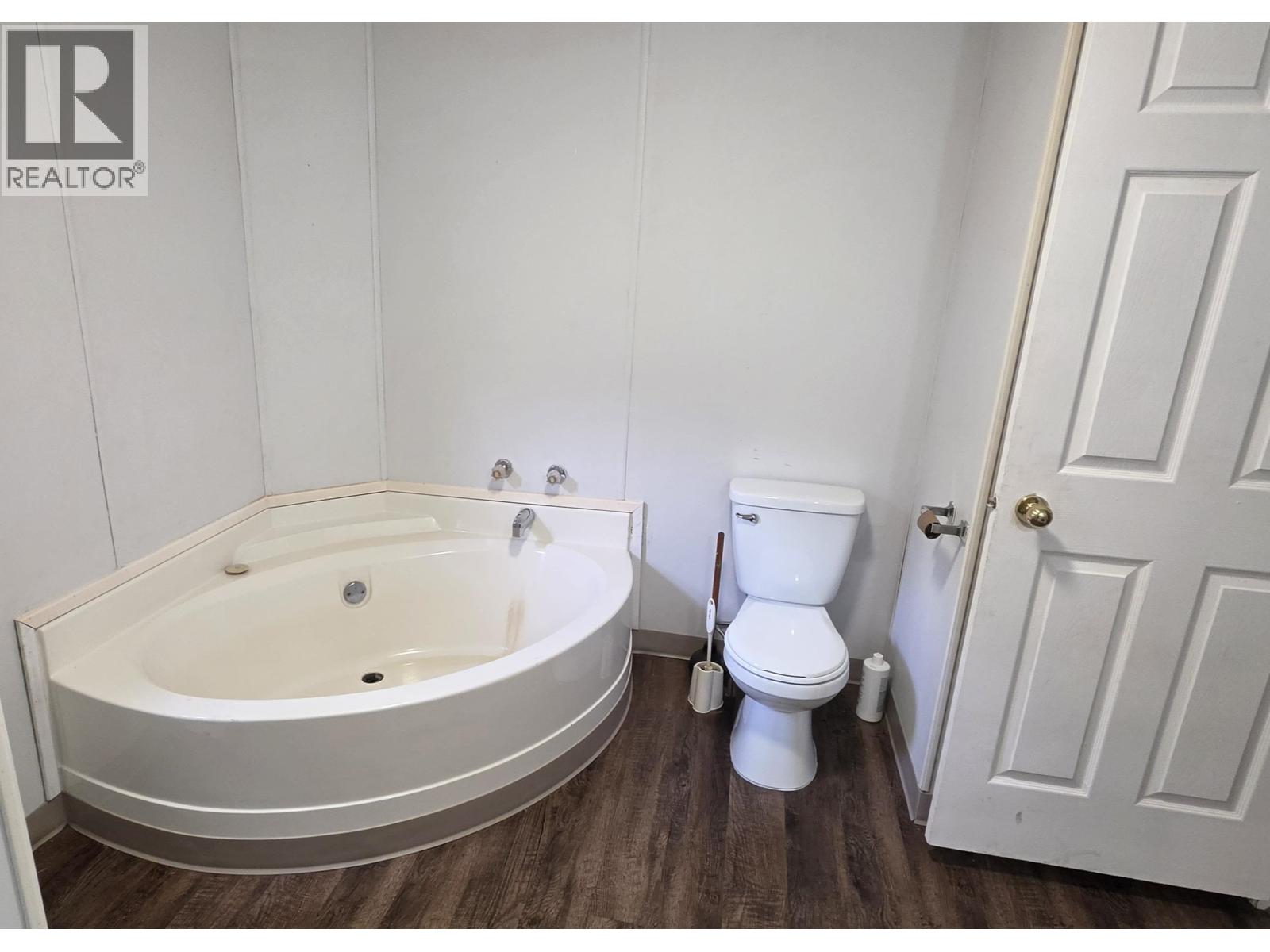 #38 654 NORTH FRASER DRIVE - 15