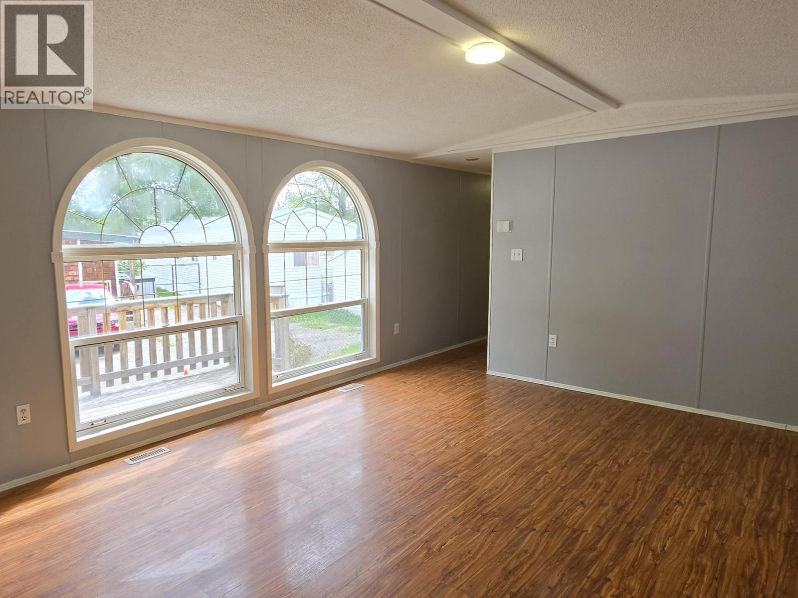 #38 654 NORTH FRASER DRIVE - 6