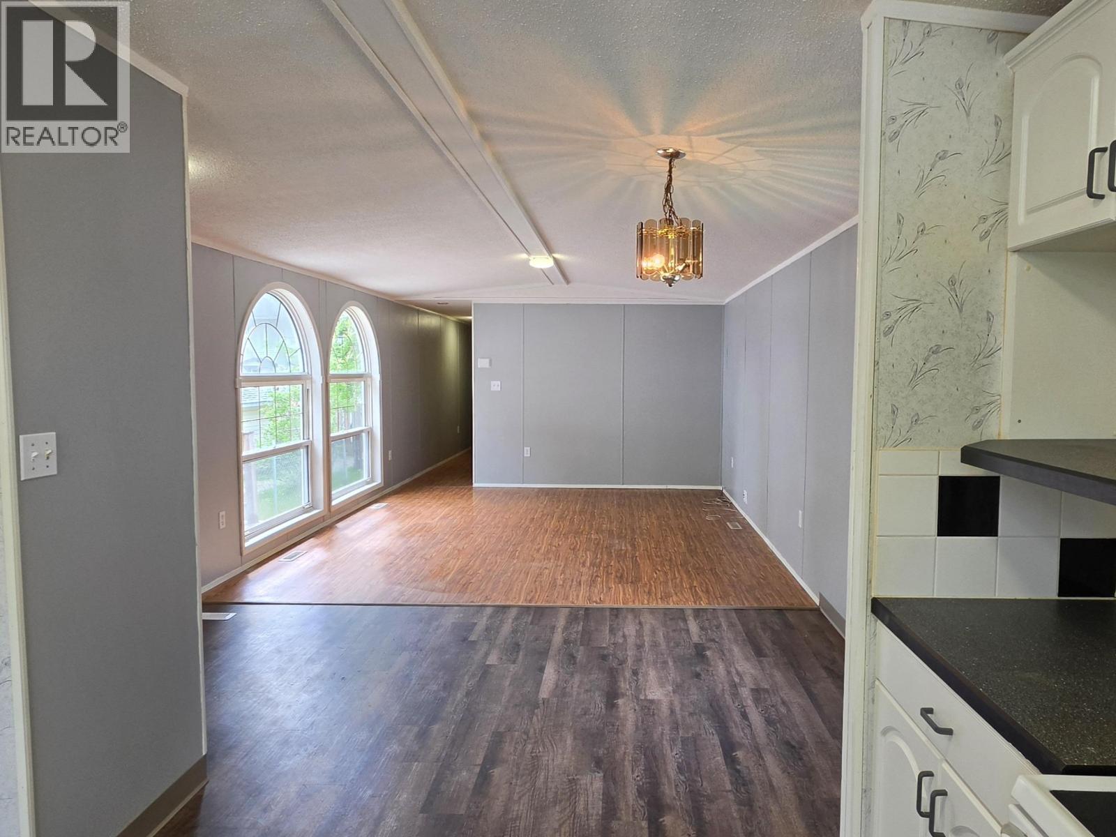 #38 654 NORTH FRASER DRIVE - 12