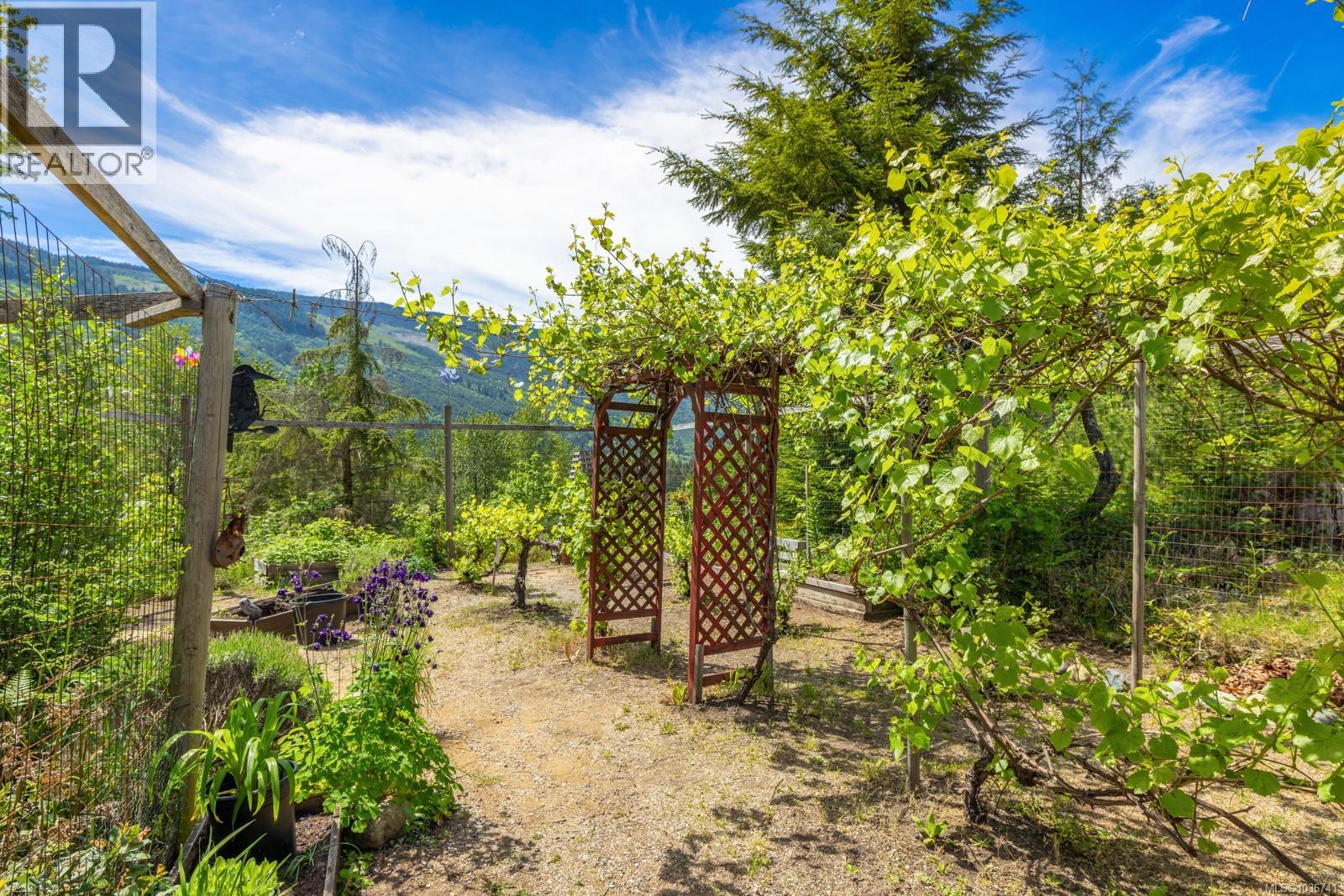 5950 Heger Cres, Lake Cowichan