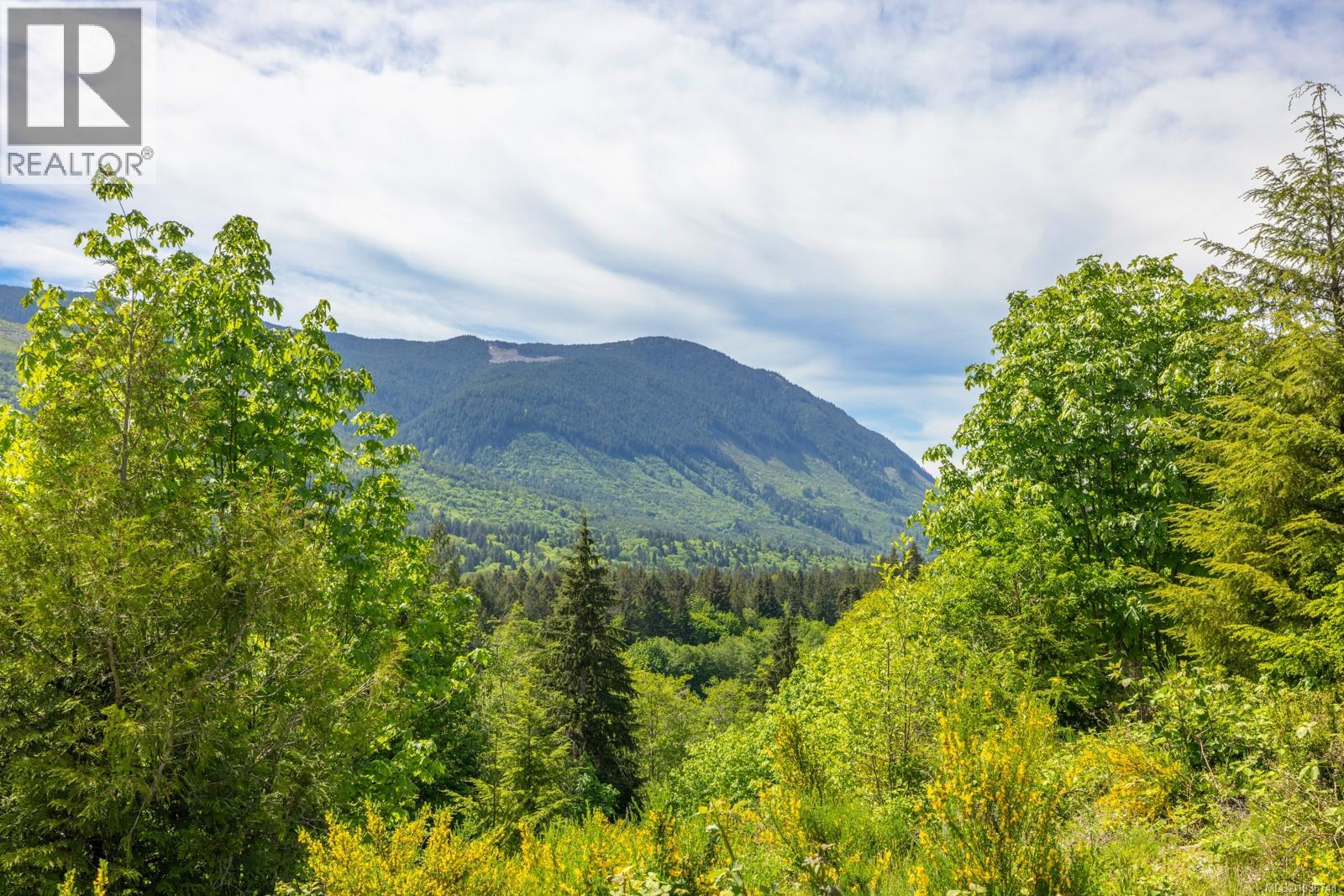 5950 Heger Cres, Lake Cowichan