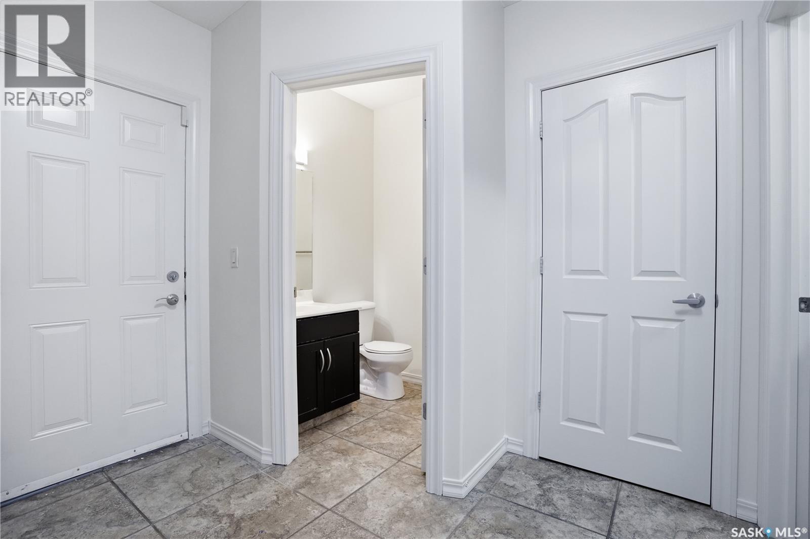 7111 Wascana Cove DRIVE - 8