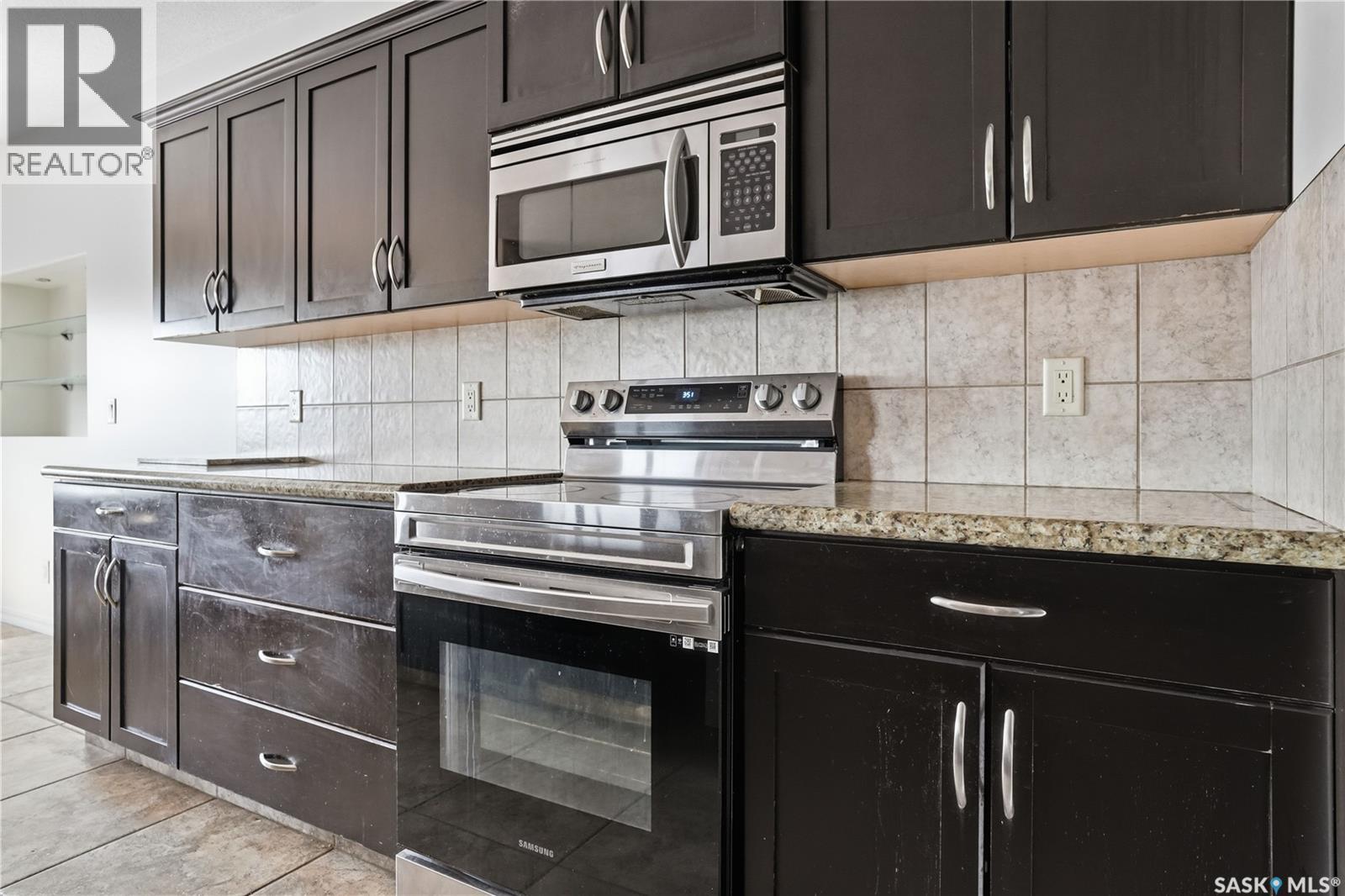 7111 Wascana Cove DRIVE - 17
