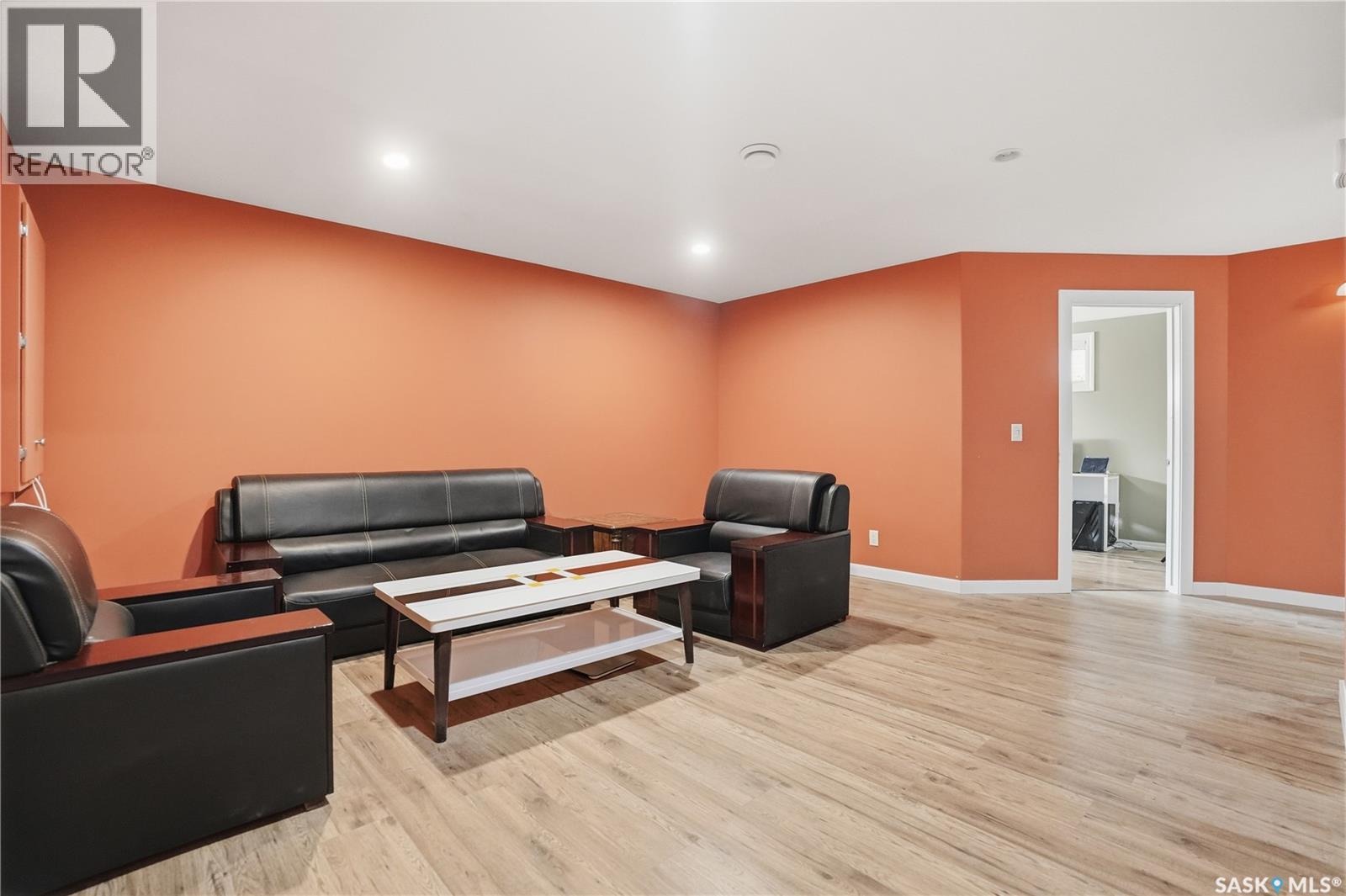 7111 Wascana Cove DRIVE - 37