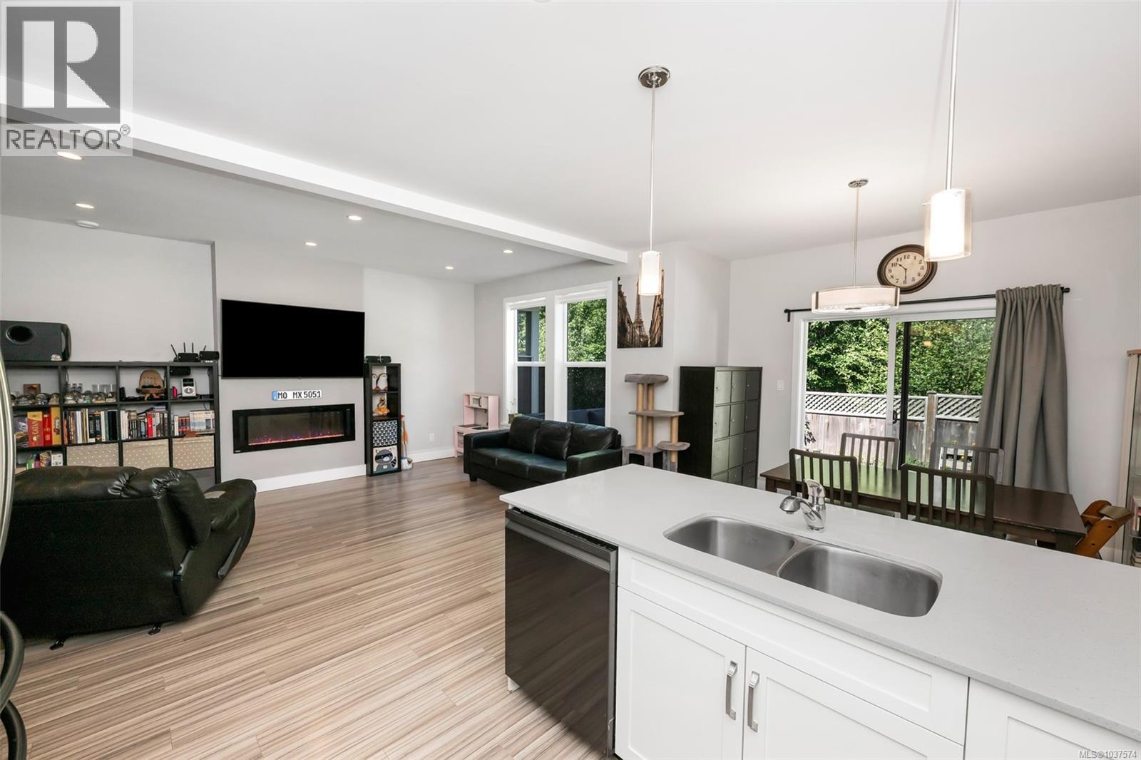 2142 Winfield Dr - 13