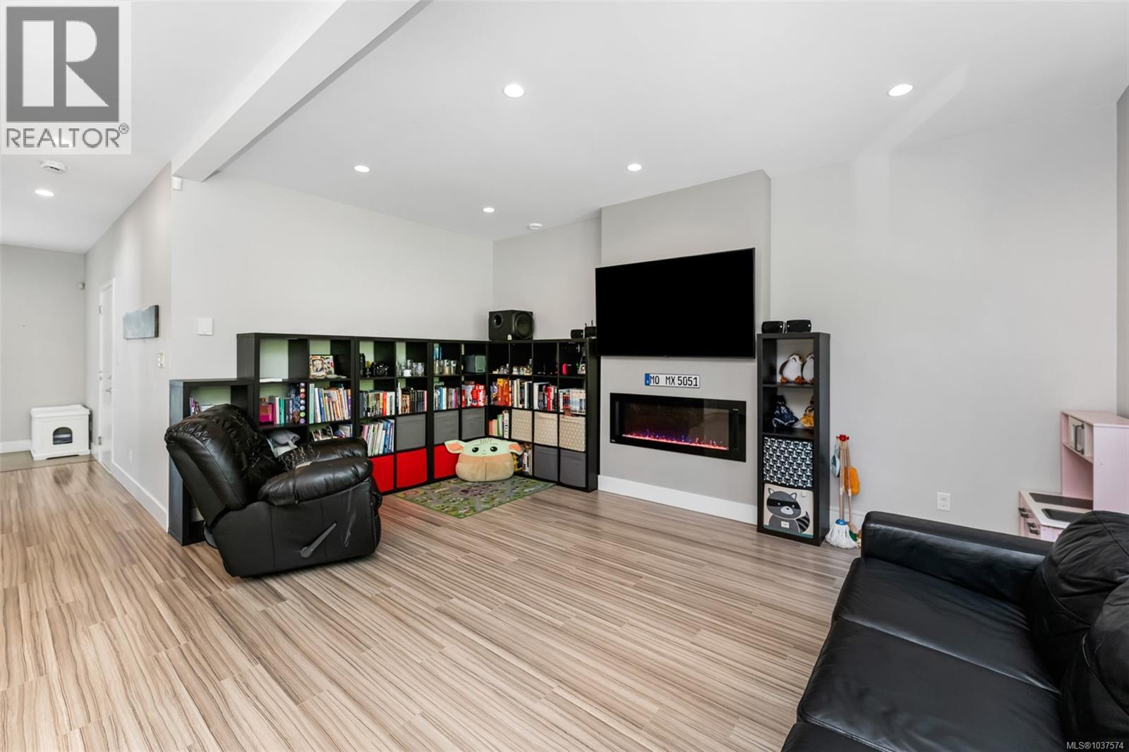 2142 Winfield Dr - 6