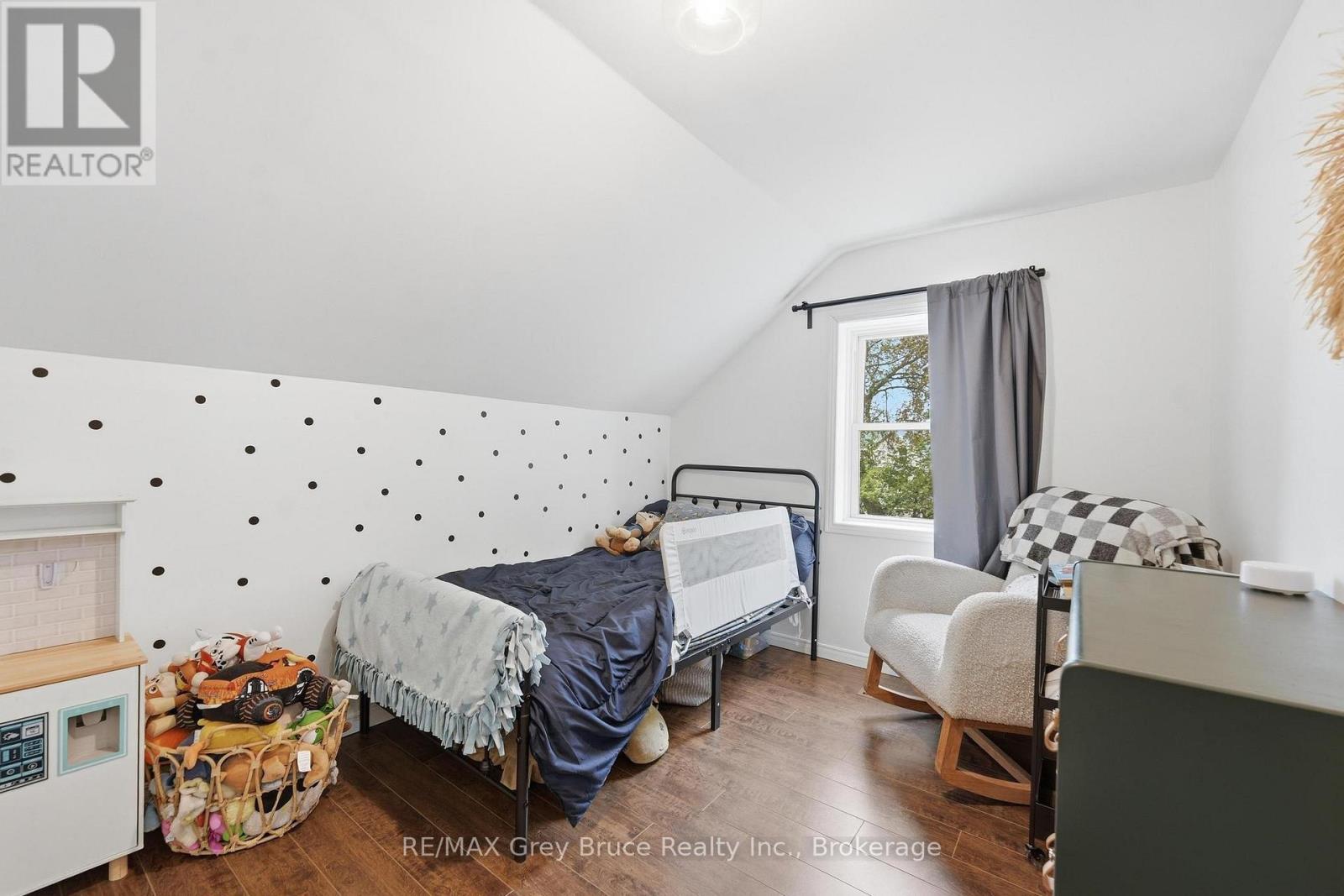 230 2ND AVENUE SE - 19