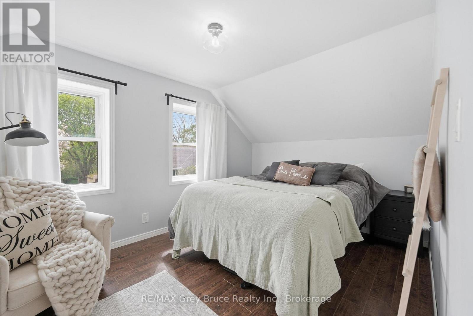 230 2ND AVENUE SE - 20