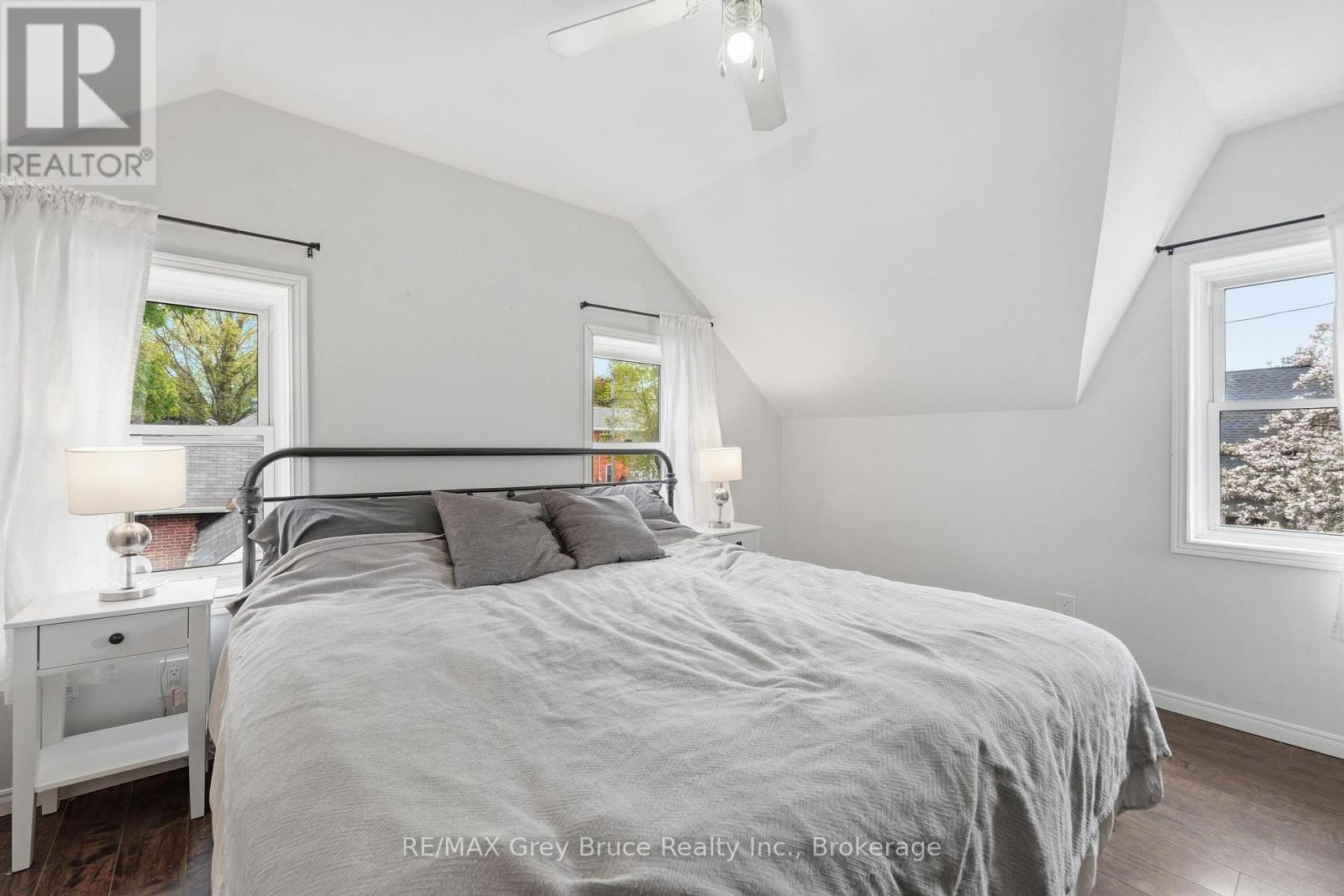 230 2ND AVENUE SE - 24