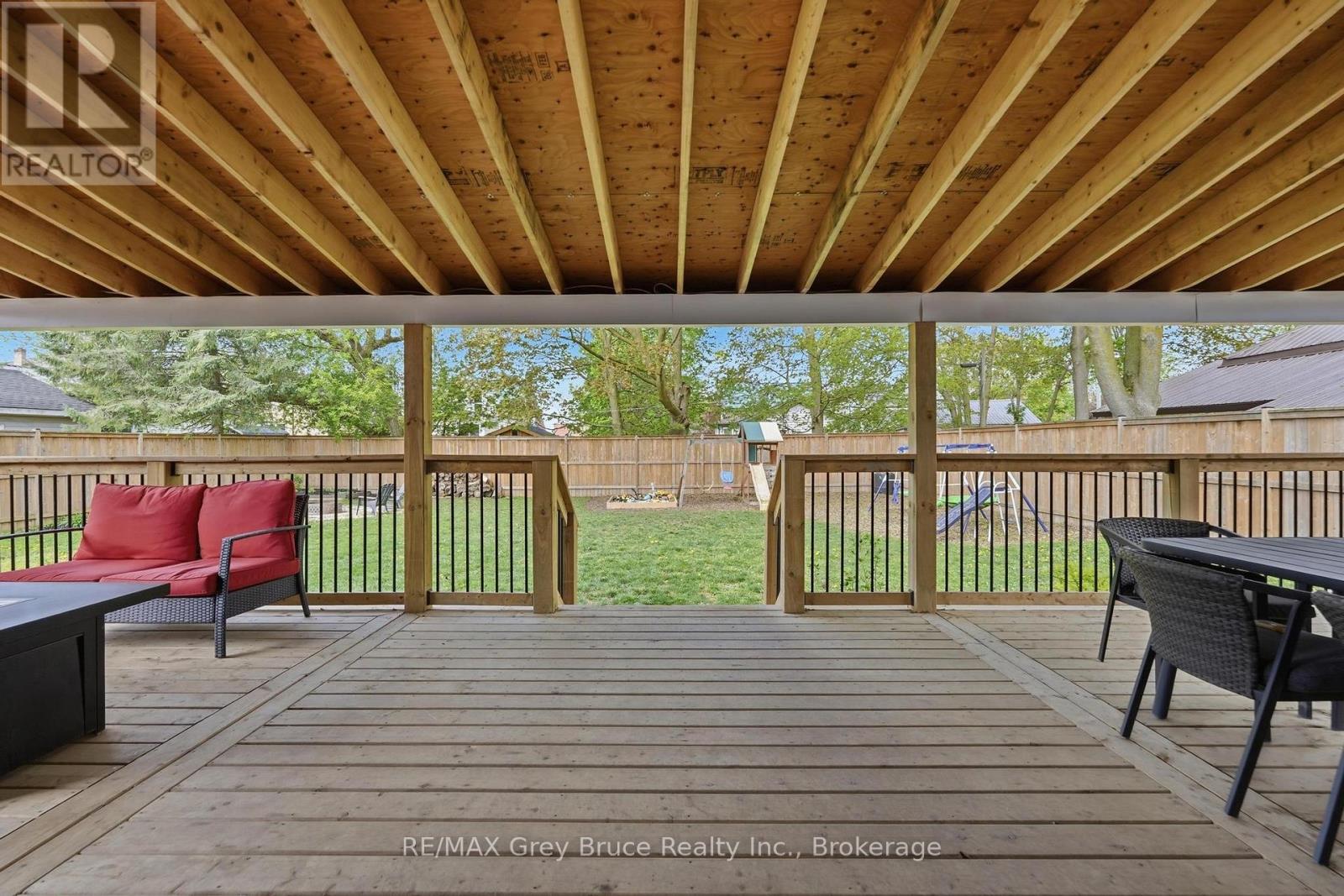 230 2ND AVENUE SE - 25