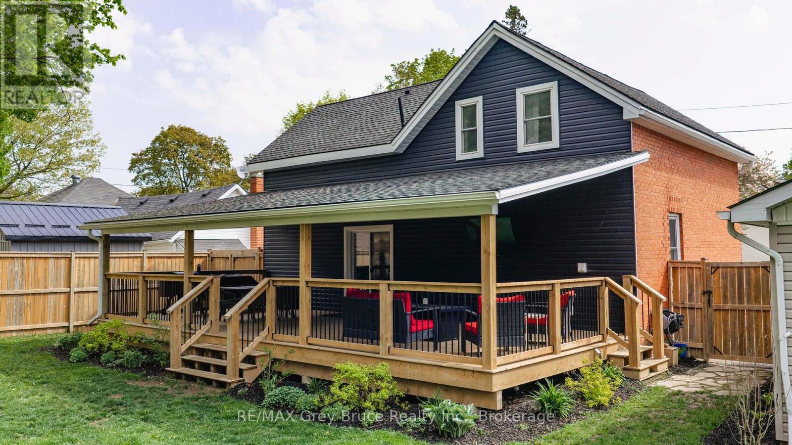 230 2ND AVENUE SE - 37